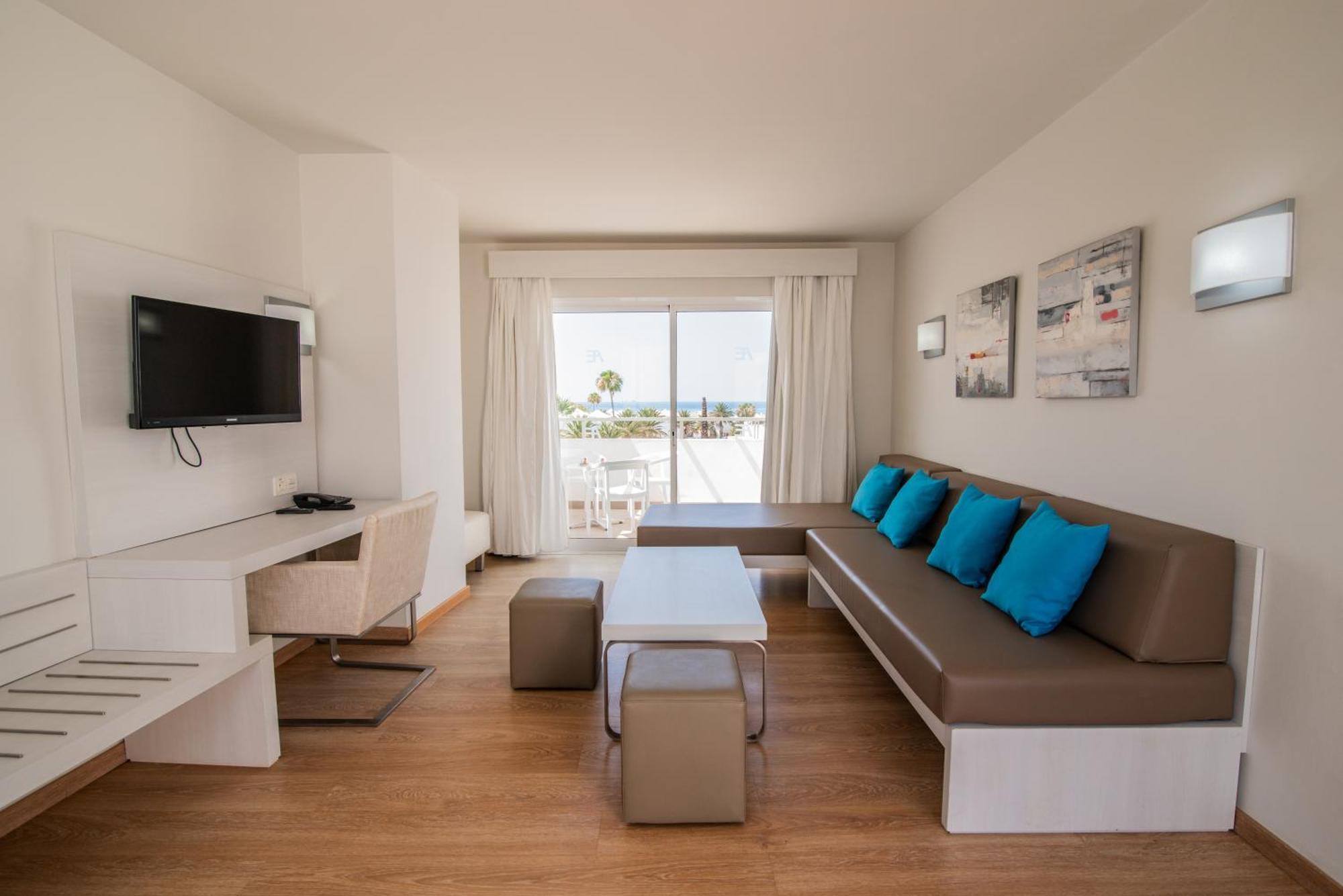 Aequora Lanzarote Hotel 4*